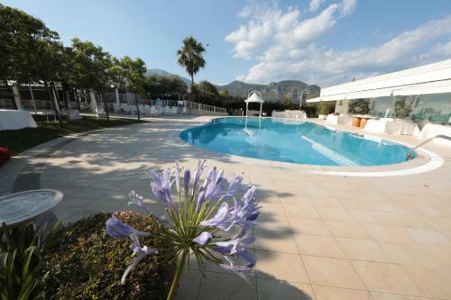 Edra Palace Hotel