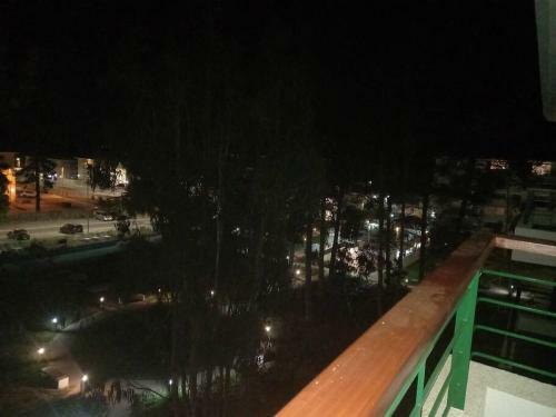 Apartamento Hermoso Dpto Entre Bosque Y Piscina.
