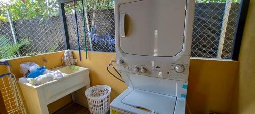 Cute Pool House Close To Beaches