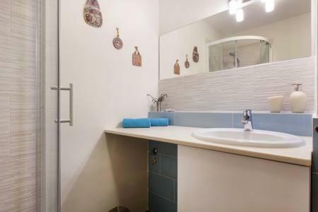 Apartment Living Colors