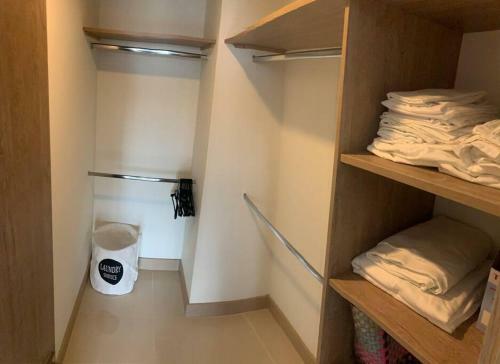Hermoso Apartamento Con Vista Al Mar Ubicado En El Edificio Morros Eco