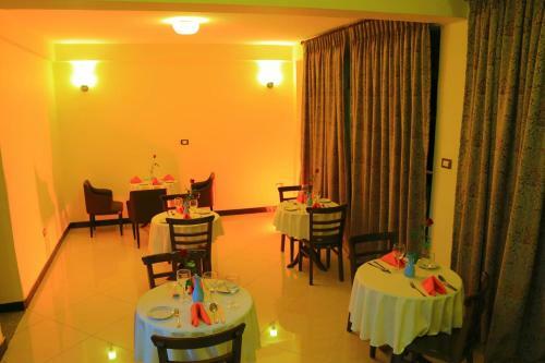 T.m.y Hotel