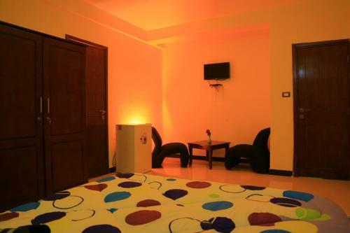T.m.y Hotel