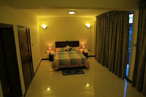 T.m.y Hotel