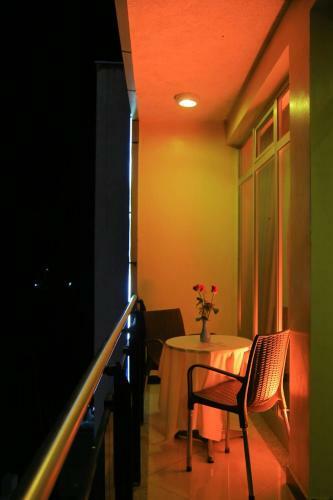 T.m.y Hotel