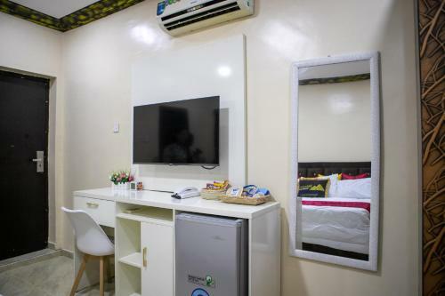 Apartamento Metrohills Business Suites