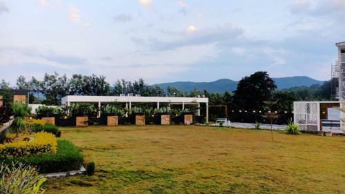 Hotel Bindiga Peak Resorts