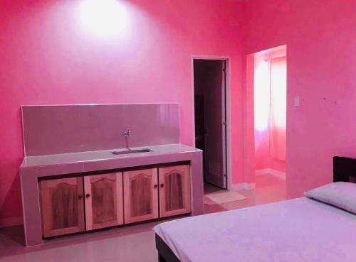 Hostal Rozay Travellers Inn