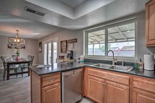 Phoenix Family Home With Pool And Playground!