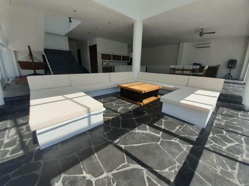 Residencia Del Lago Teques