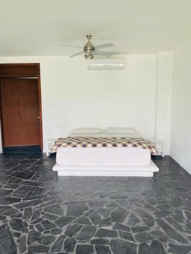 Residencia Del Lago Teques