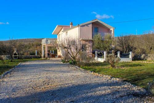 Apartamento Quiet Countryside House With A Swimming Pool