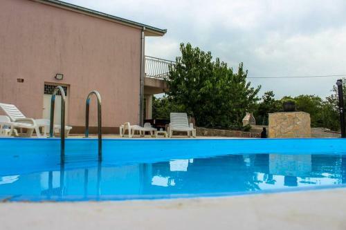 Apartamento Quiet Countryside House With A Swimming Pool