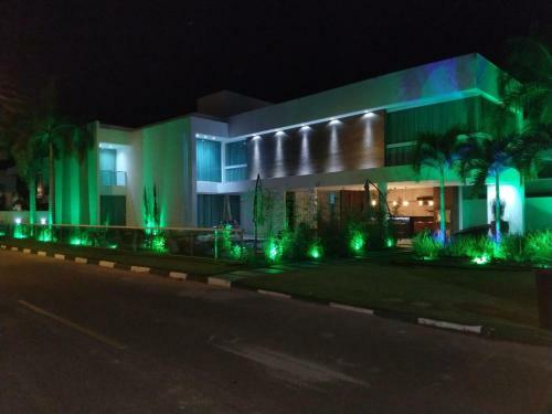Casa Alto Padr�o 7 Su�tes - Guarajuba