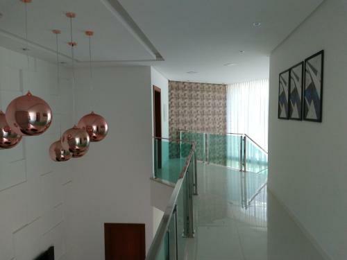 Casa Alto Padr�o 7 Su�tes - Guarajuba
