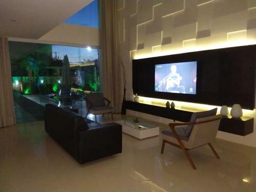 Casa Alto Padr�o 7 Su�tes - Guarajuba