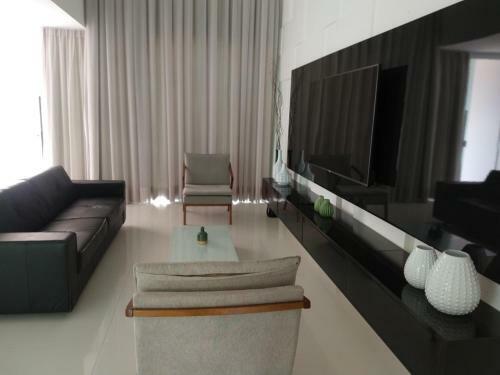 Casa Alto Padr�o 7 Su�tes - Guarajuba