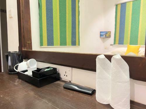 Hostal The Hub By Dorset