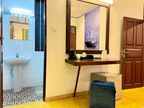 Hostal The Hub By Dorset