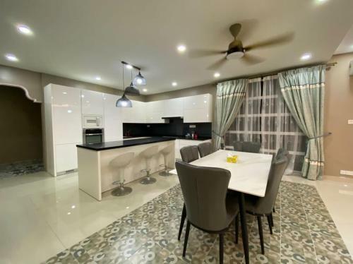 Ibhas Villa