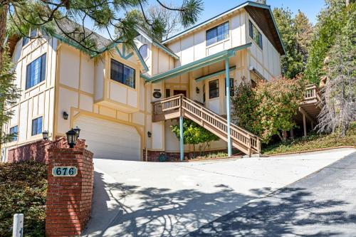 Honey Bear Hideaway