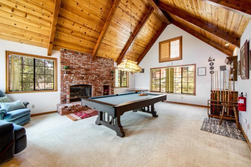 Honey Bear Hideaway