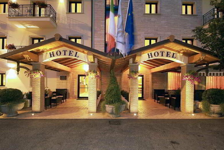 Fashion Hotel