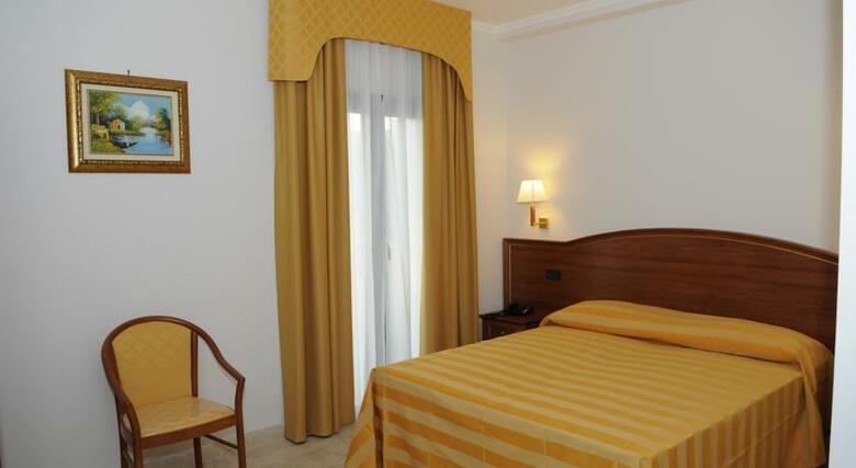 Fashion Hotel