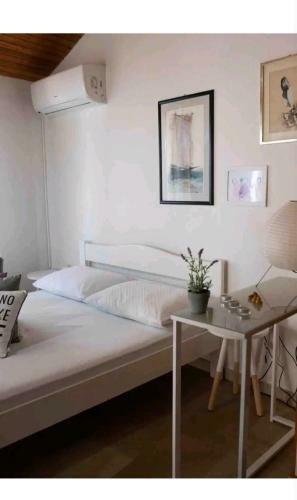 Romantic Stone- Studio Apartman