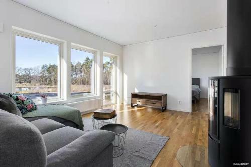Havsn�ra Nybyggd Modern Villa Uthyres �ret Runt!
