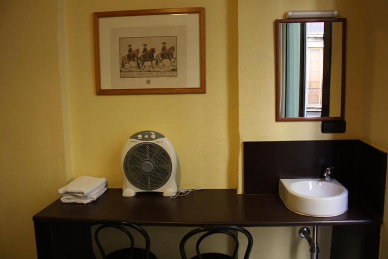 Hostal Baires