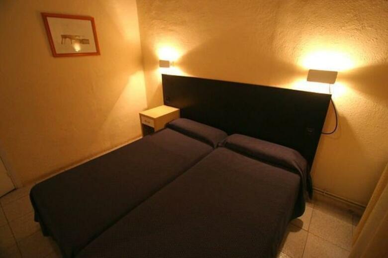 Hostal Baires