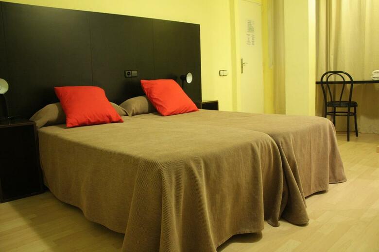 Hostal Baires