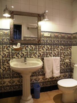 Hostal Center Inn