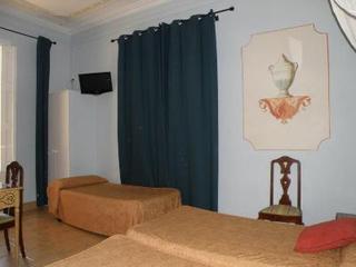 Hostal Center Inn