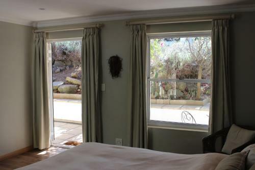Bed & Breakfast Explorer Guesthouse