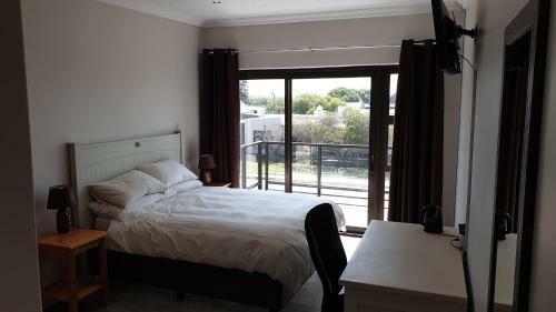 Hostal Stonehouse On Main