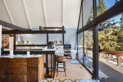 Woodside Hideout