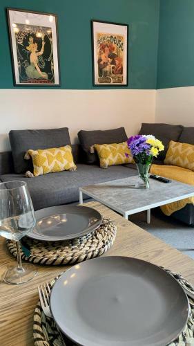 Apartment In City Centre, 4 Guests, Car Park