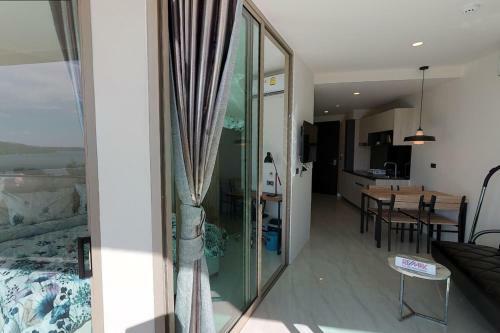 1 Bed Sea View Apartment Close To Beach - A32