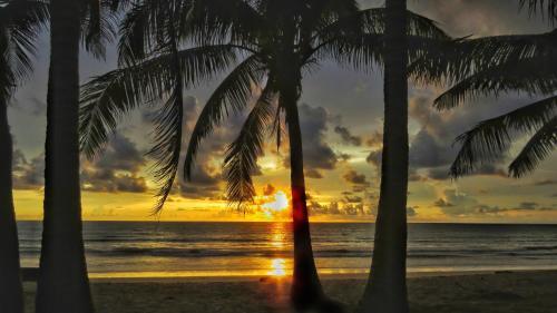 1 Bed Sea View Apartment Close To Beach - A32