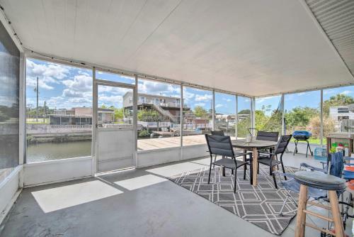 Sunny Hudson Escape With Gulf Views And Boat Dock