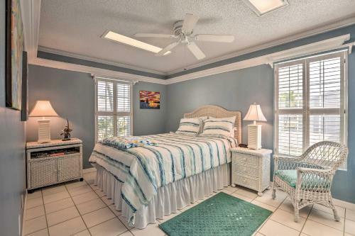 Colorful Cape Coral Retreat With Screened Lanai