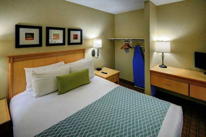 Hotel Accent Inns Kelowna