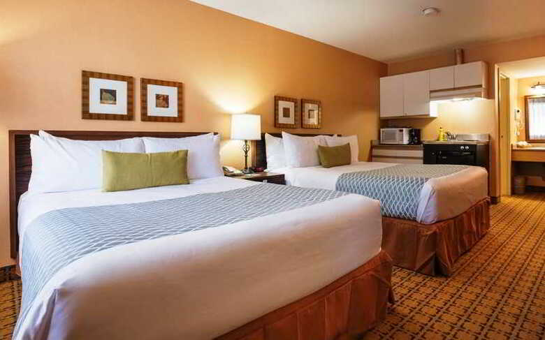 Hotel Accent Inns Kelowna
