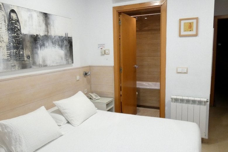 Hostal House