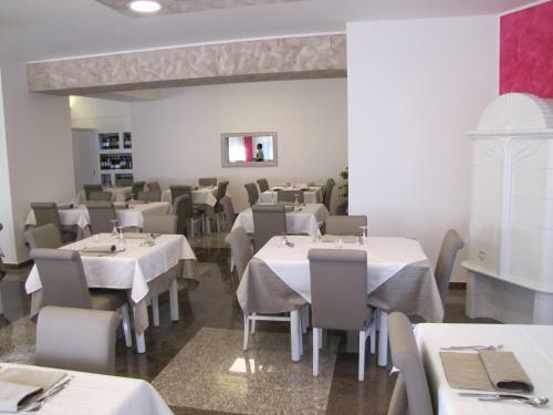 Hotel Scaran�