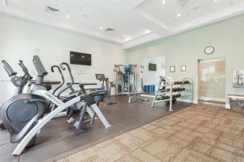 Apartamento Private Studio - King Bed, Bath Tub With Spa Jets, Balcony And Pool