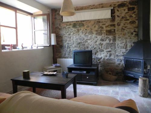 Baix Empord�. Incre�ble Casa En Pueblo Medieval