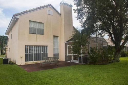 Ventura Place Country Club Home